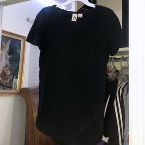 Black scallop t-shirt